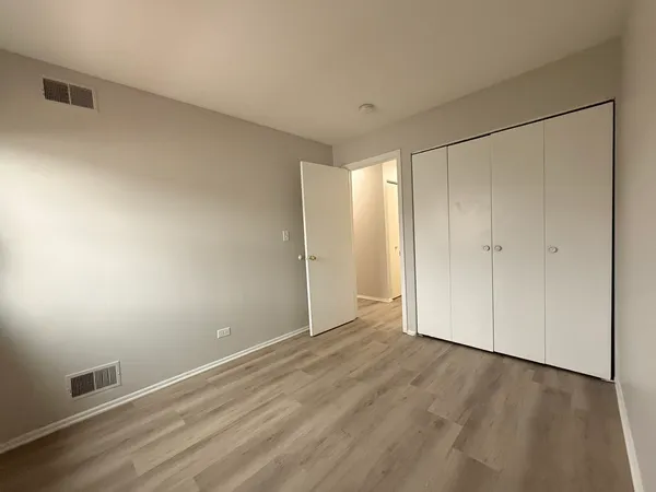 $2,395 | 2167 North Heather Lane, Unit 2167, Palatine, IL 60074