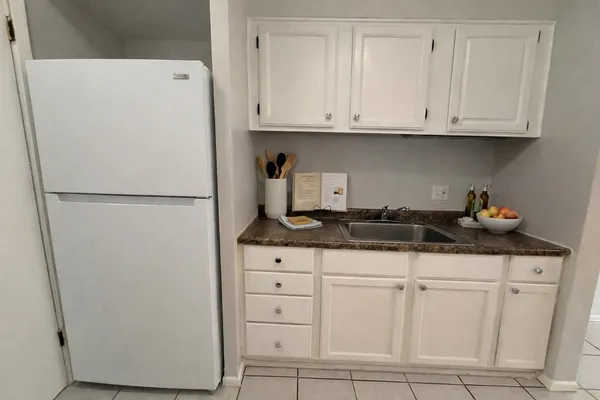 $2,395 | 2167 North Heather Lane, Unit 2167, Palatine, IL 60074