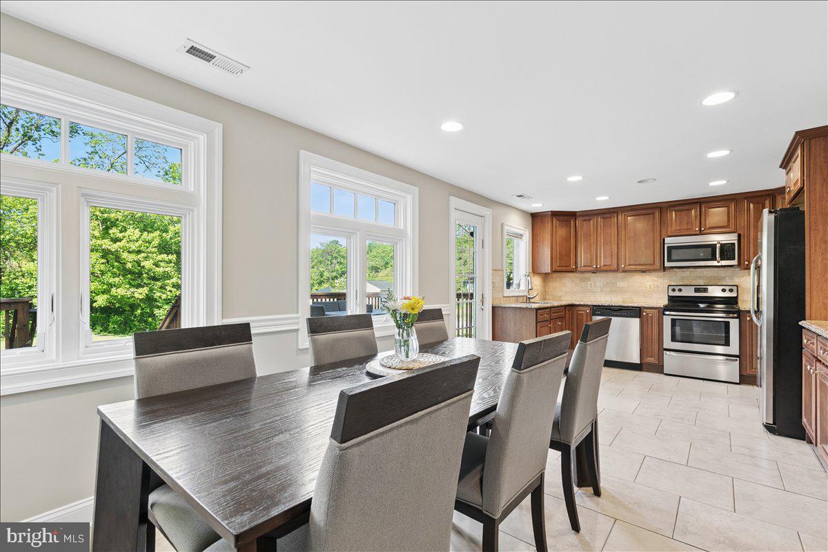 8350 Sycamore Road Millersville, MD 21108 - Photo 13 of 65