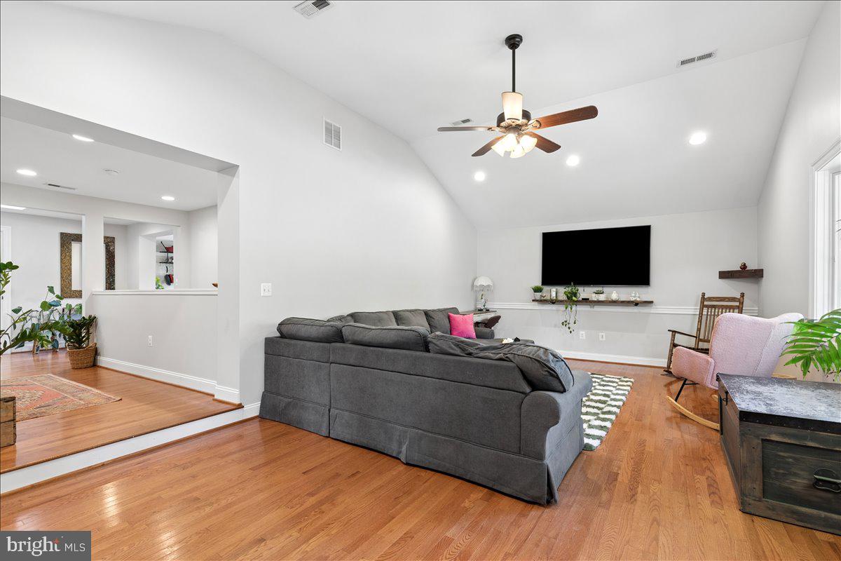 8350 Sycamore Road Millersville, MD 21108 - Photo 23 of 65