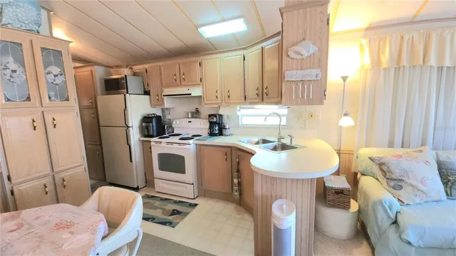 $114,900 | 3333 26th Avenue East, Unit 1219, Bradenton, FL 34208