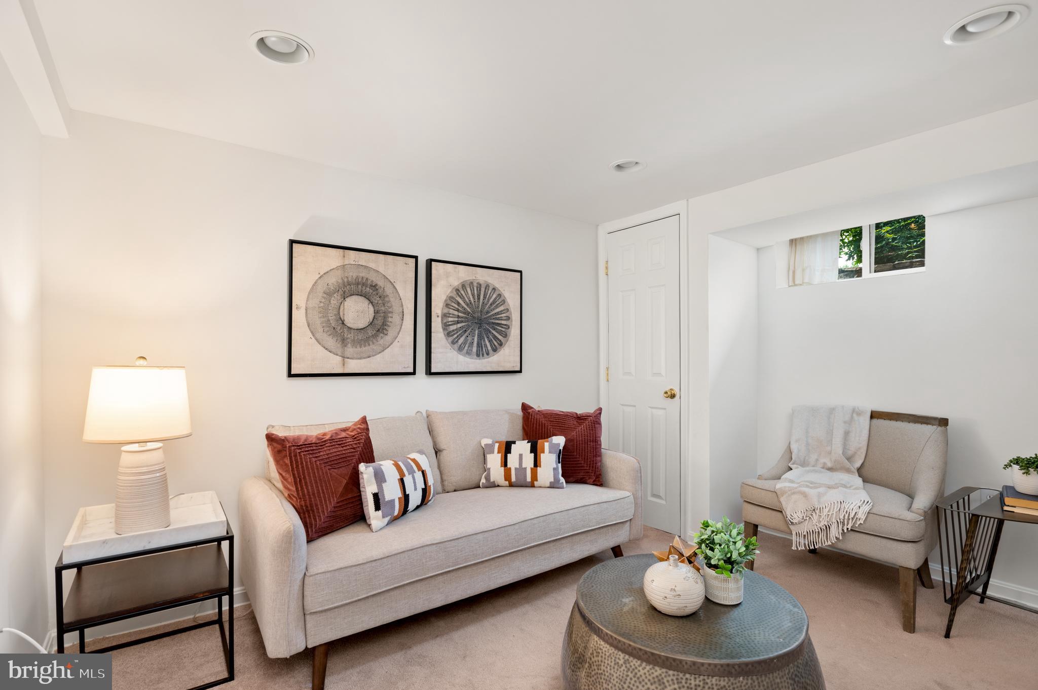 108 East Braddock Road Alexandria, VA 22301 - Photo 14 of 21 Family Room