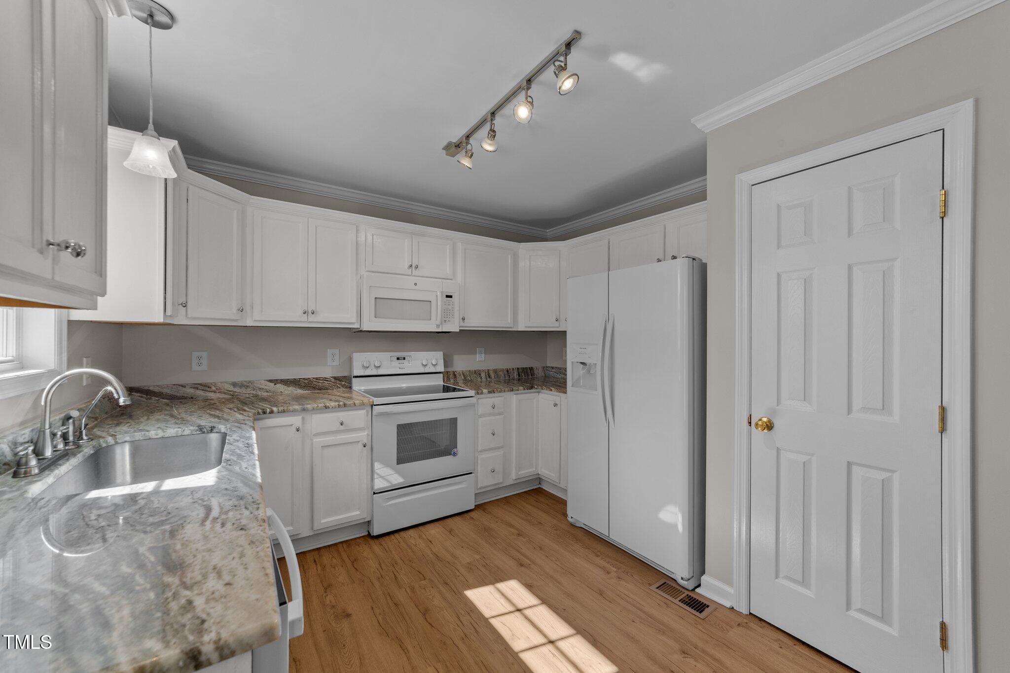 3209 Overhead Court Willow Spring, NC 27592 - Photo 10 of 42 Kitchen