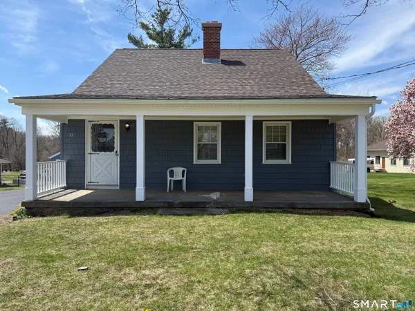 $2,200 | 31 Waterbury Road, Prospect, CT 06712