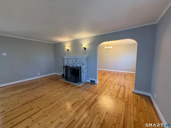 $2,200 | 31 Waterbury Road, Prospect, CT 06712