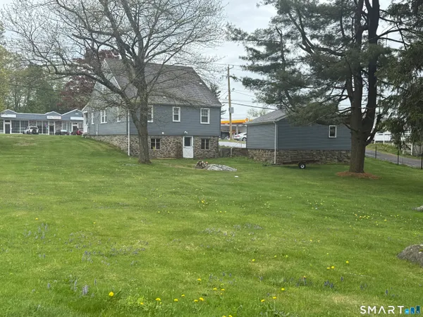 $2,200 | 31 Waterbury Road, Prospect, CT 06712