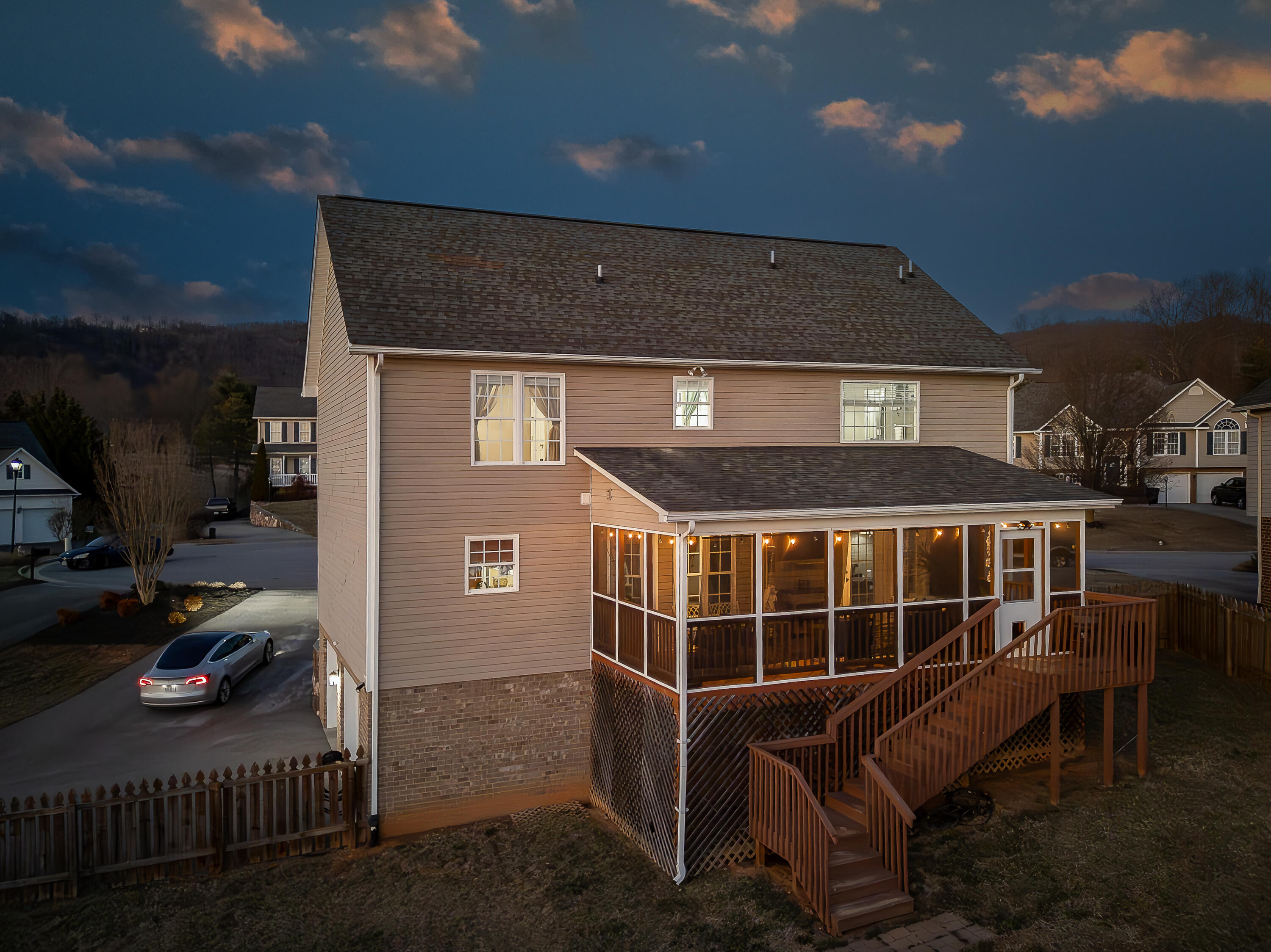 636 Castleridge Road Vinton, VA 24179 - Photo 2 of 37 37-636 Castleridge Rd_37