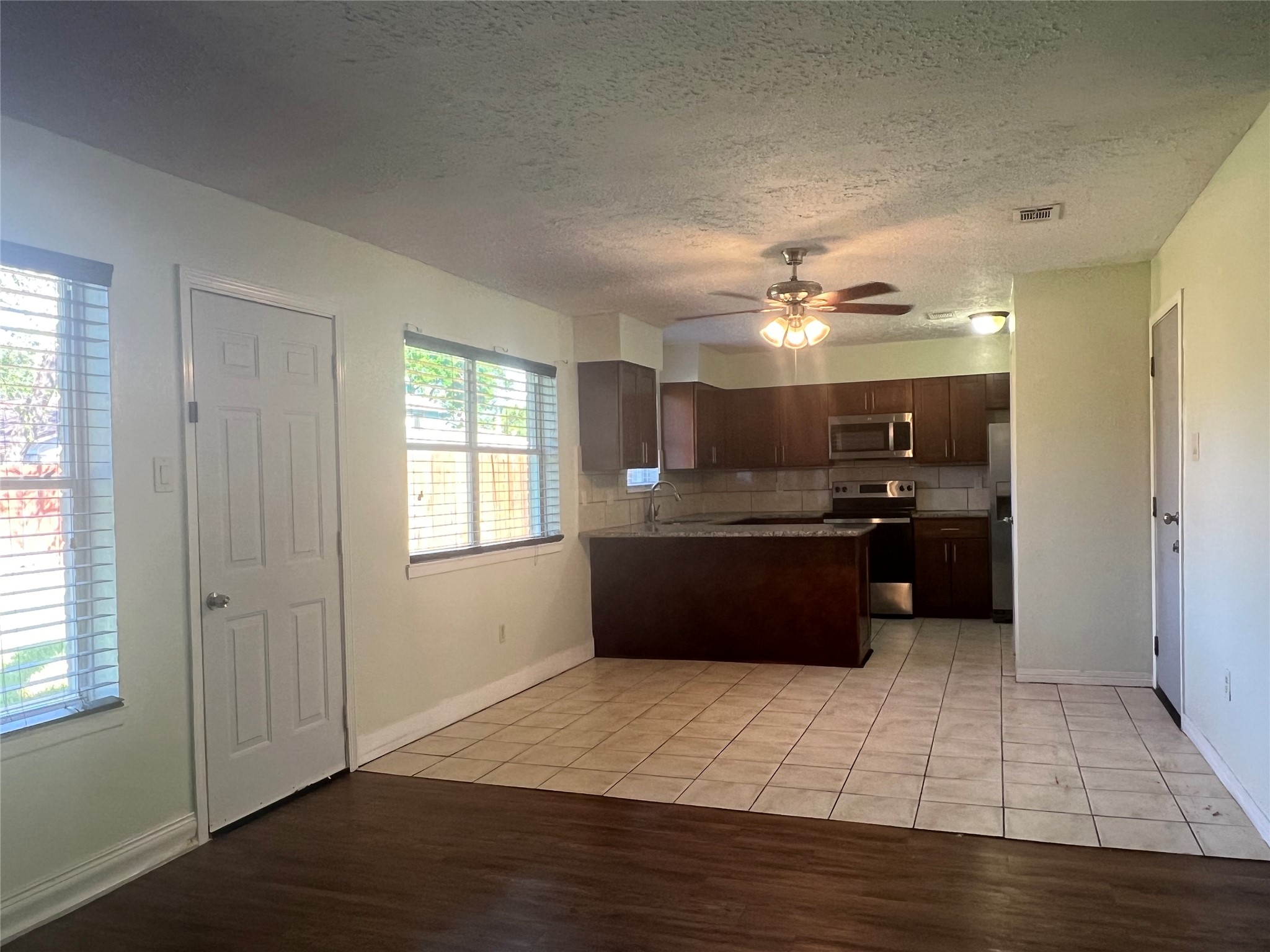 2406 Ridge Hollow Drive Houston, TX 77067 - Photo 15 of 46