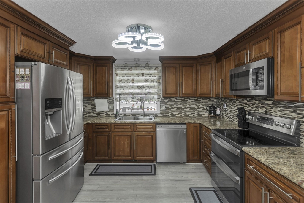 77 Glendale Road Agawam, MA 01001 - Photo 17 of 40