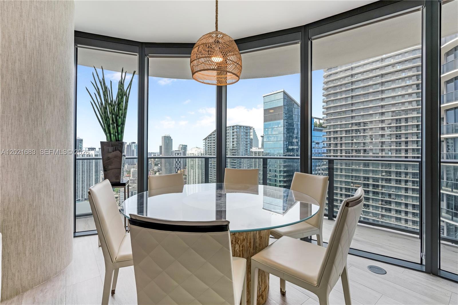 55 Southwest 9th Street, Unit 4001 Miami, FL 33130 - Photo 3 of 34