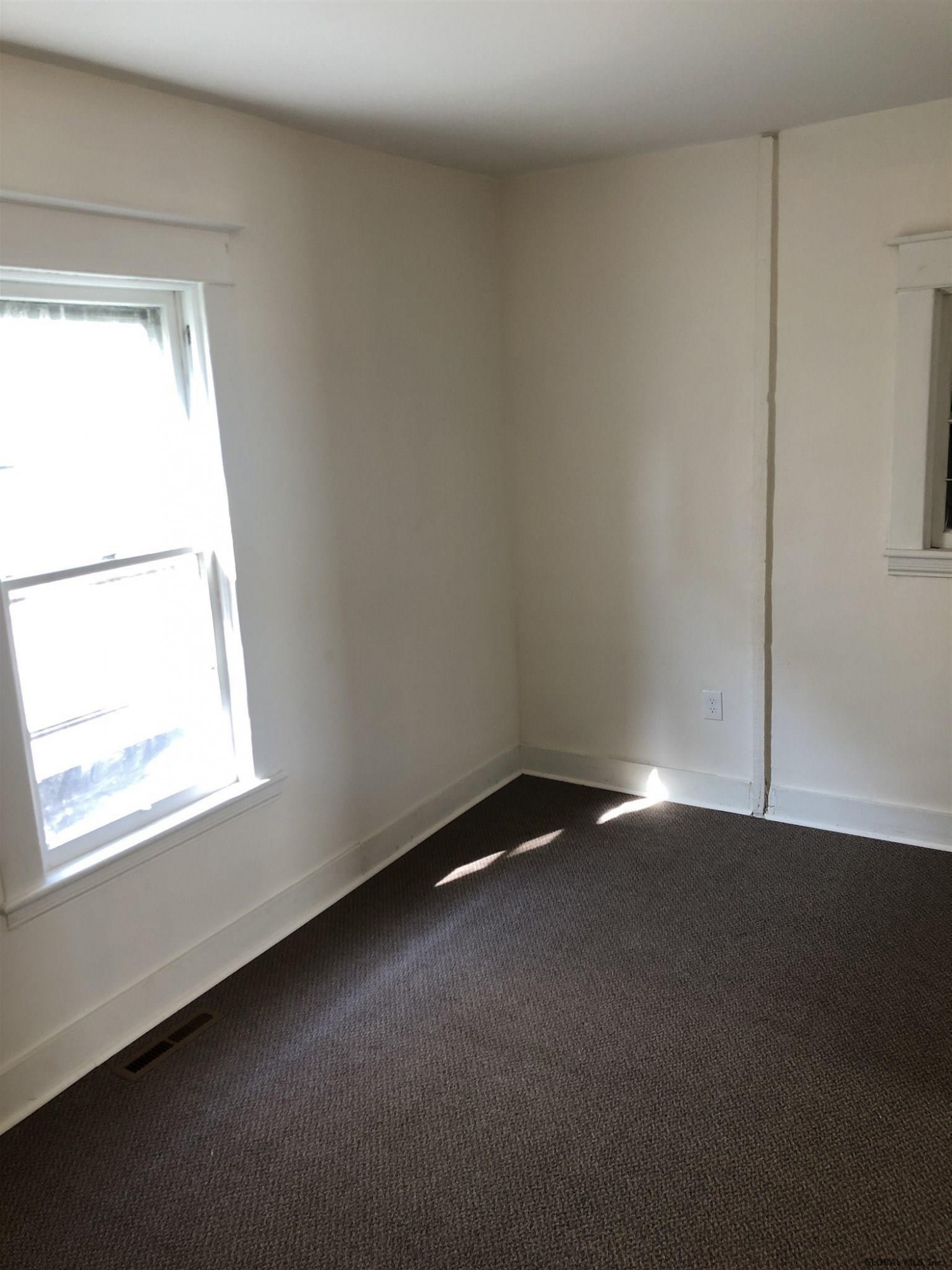 1030 Holland Road Schenectady, NY 12303 - Photo 8 of 22 Photo 8