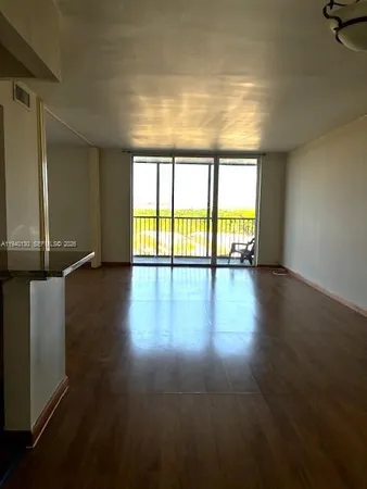 $2,400 | 2500 Northeast 135th Street, Unit B506, North Miami, FL 33181