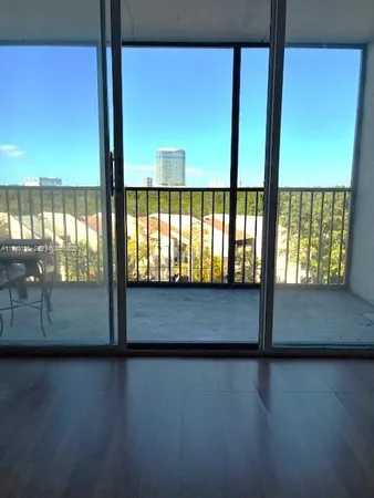 $2,400 | 2500 Northeast 135th Street, Unit B506, North Miami, FL 33181
