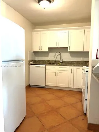 $2,400 | 2500 Northeast 135th Street, Unit B506, North Miami, FL 33181