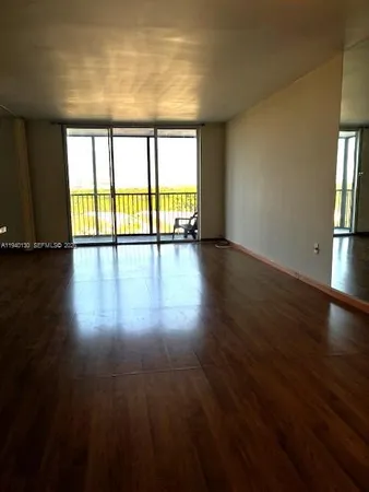 $2,400 | 2500 Northeast 135th Street, Unit B506, North Miami, FL 33181