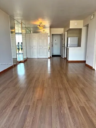 $2,400 | 2500 Northeast 135th Street, Unit B506, North Miami, FL 33181