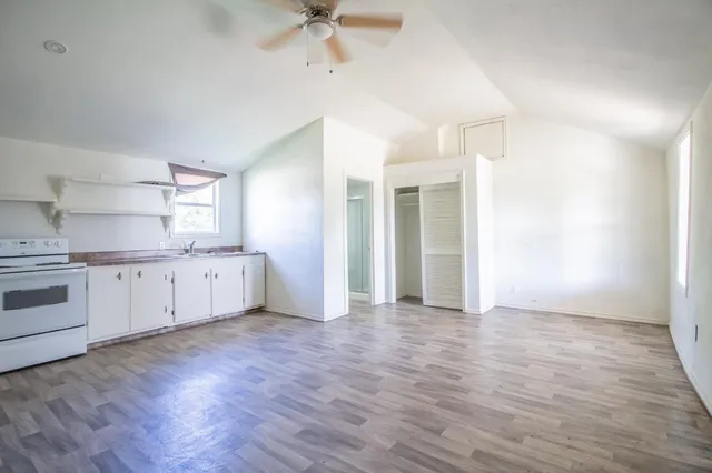 $420,000 | 1305 South 9th Street, Slaton, TX 79364