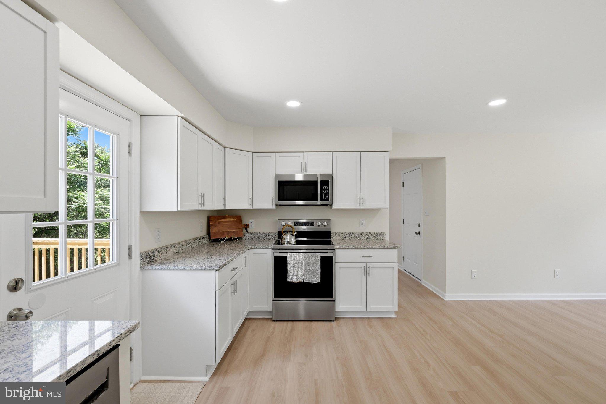 1355 Perry Road Winchester, VA 22602 - Photo 11 of 49 Kitchen