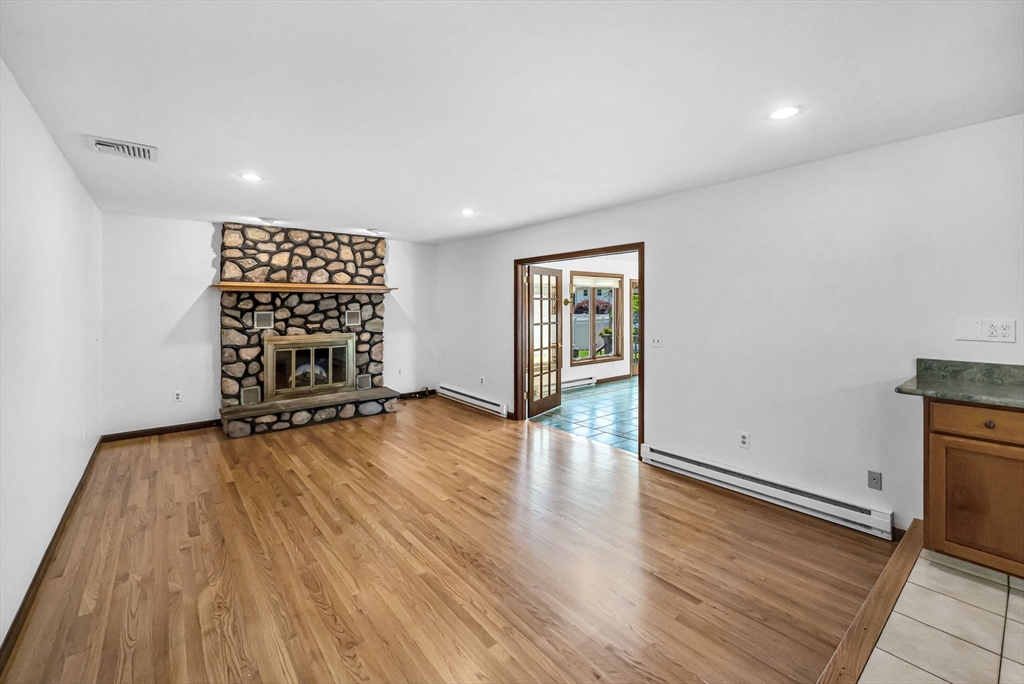 169 Country Road Agawam, MA 01001 - Photo 16 of 41