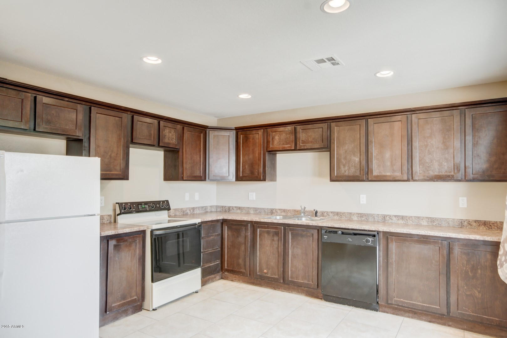 4126 West Bethany Home Road Phoenix, AZ 85019 - Photo 4 of 27 0004-Bethany Home (4)