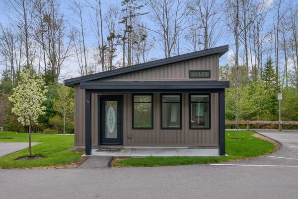$415,000 | 15 Canter Way, Unit 4, Scarborough, ME 04074