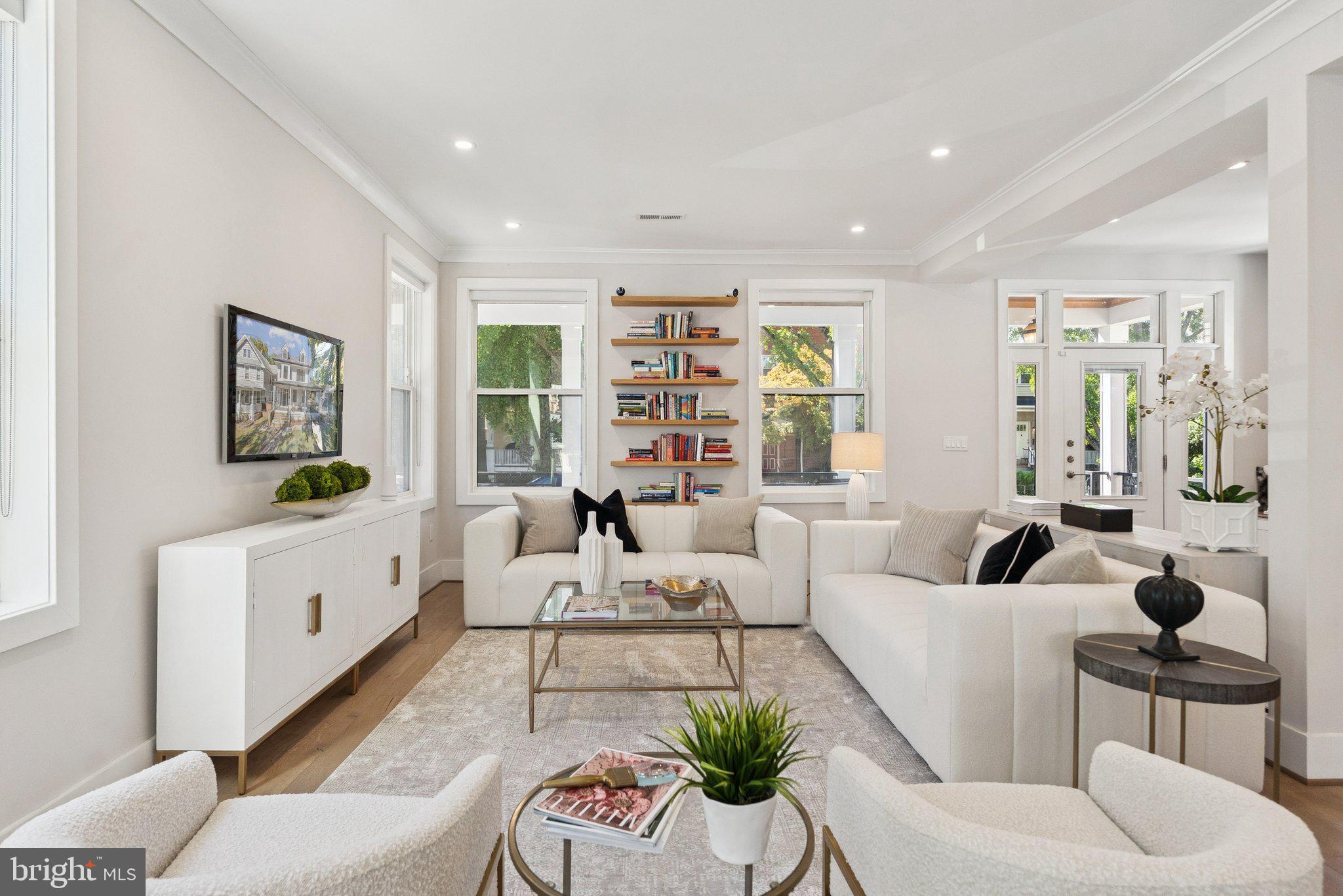 1207 Delafield Place Northwest Washington, DC 20011 - Photo 11 of 47 Living Room
