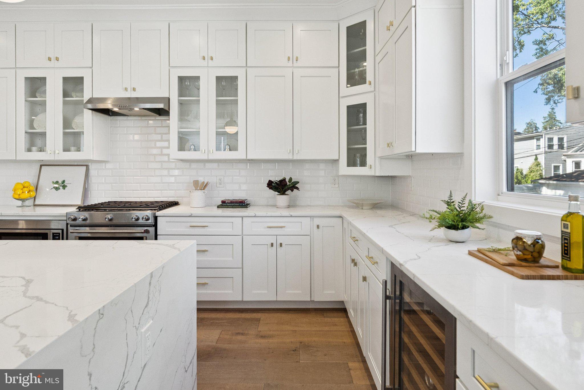 1207 Delafield Place Northwest Washington, DC 20011 - Photo 19 of 47 Expansive countertop space