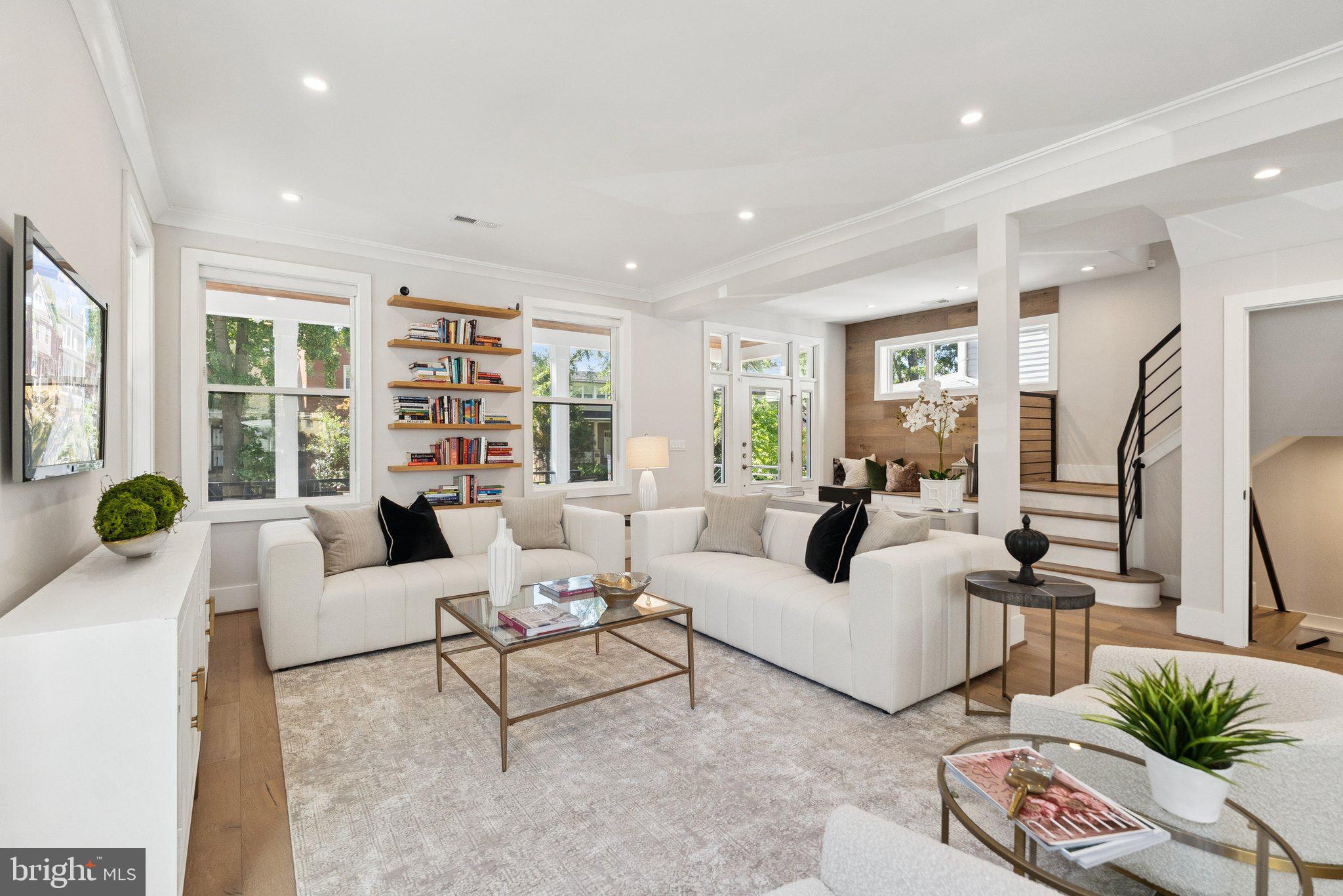 1207 Delafield Place Northwest Washington, DC 20011 - Photo 2 of 47 Living Room