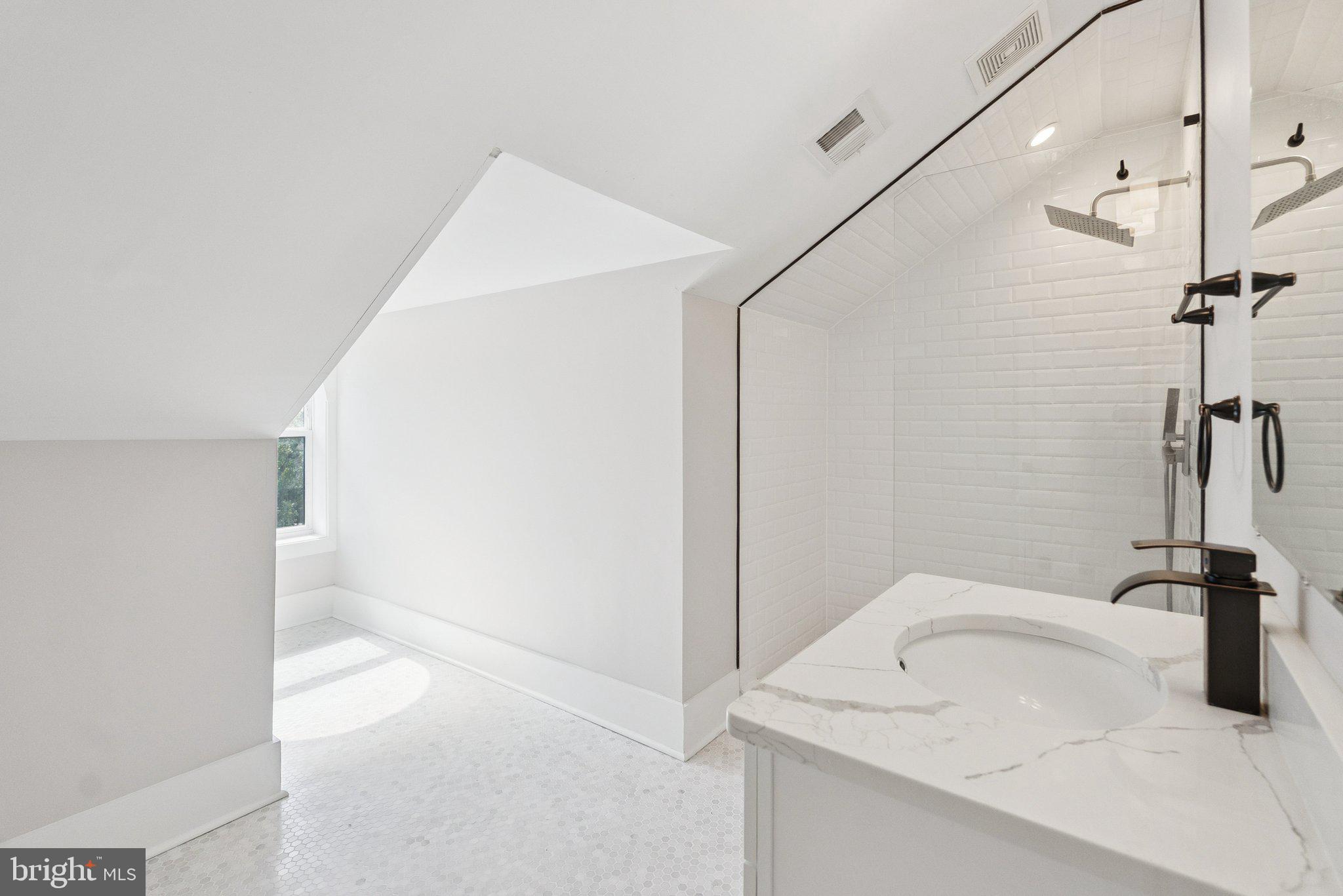 1207 Delafield Place Northwest Washington, DC 20011 - Photo 35 of 47 Top floor full Bath