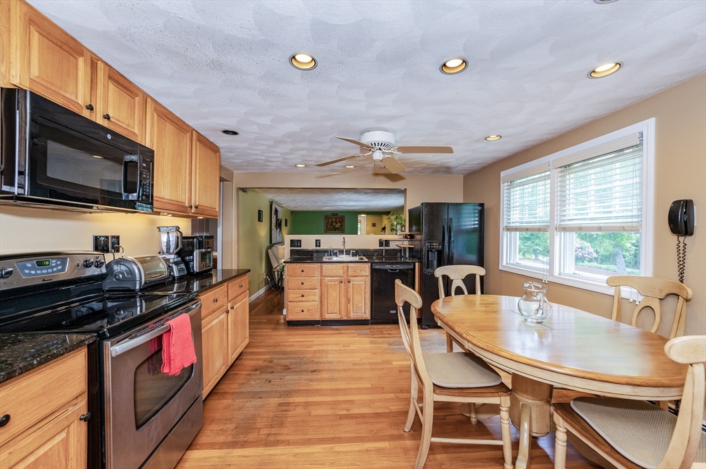 18 Edgehill Road Saugus, MA 01906 - Photo 8 of 30 Gallery Image 8
