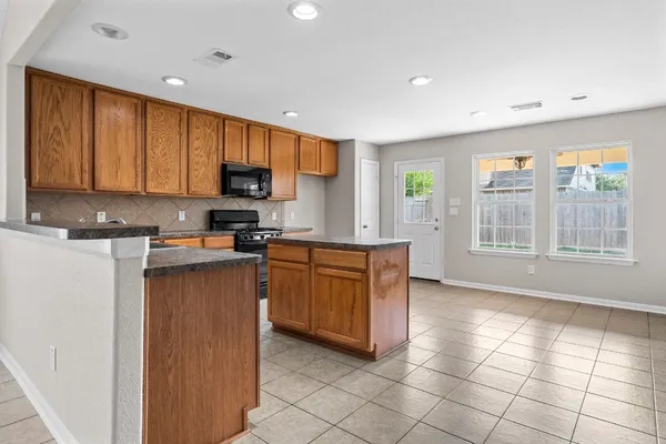 $2,400 | 6035 Turkey Creek, Missouri City, TX 77459