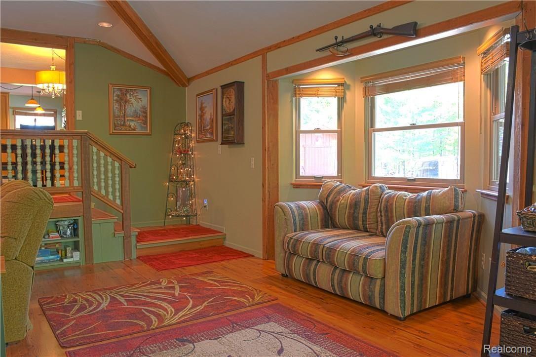 10255 Imlay City Road Avoca, MI 48006 - Photo 18 of 26 LIVINGROOM1.jpg