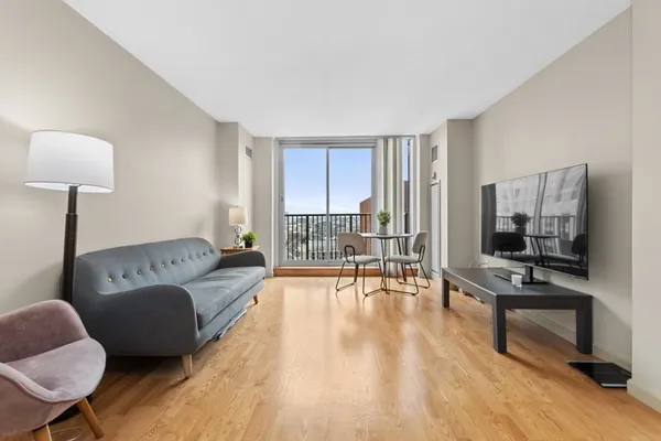 $659,000 | 8 Museum Way, Unit 2301, Cambridge, MA 02141