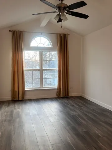 $2,400 | 640 Beaver Court, Naperville, IL 60563