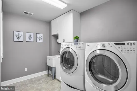 $1,300,000 | 211 Emerald Lane, Mullica Hill, NJ 08062