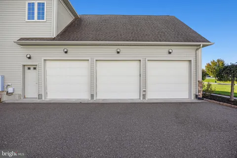 $1,300,000 | 211 Emerald Lane, Mullica Hill, NJ 08062