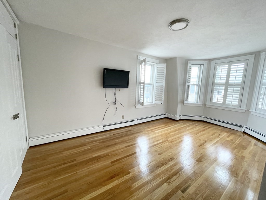 130 P, Unit 2 Boston, MA 02127 - Photo 16 of 23