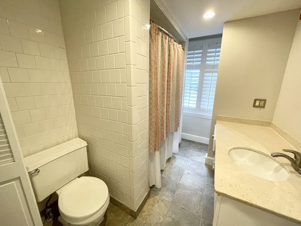 130 P, Unit 2 Boston, MA 02127 - Photo 20 of 23