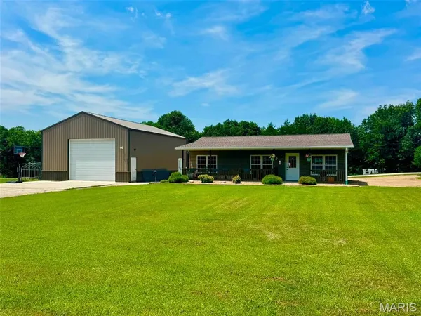 $474,900 | 22981 Lick Creek Estates Place, Perry, MO 63462