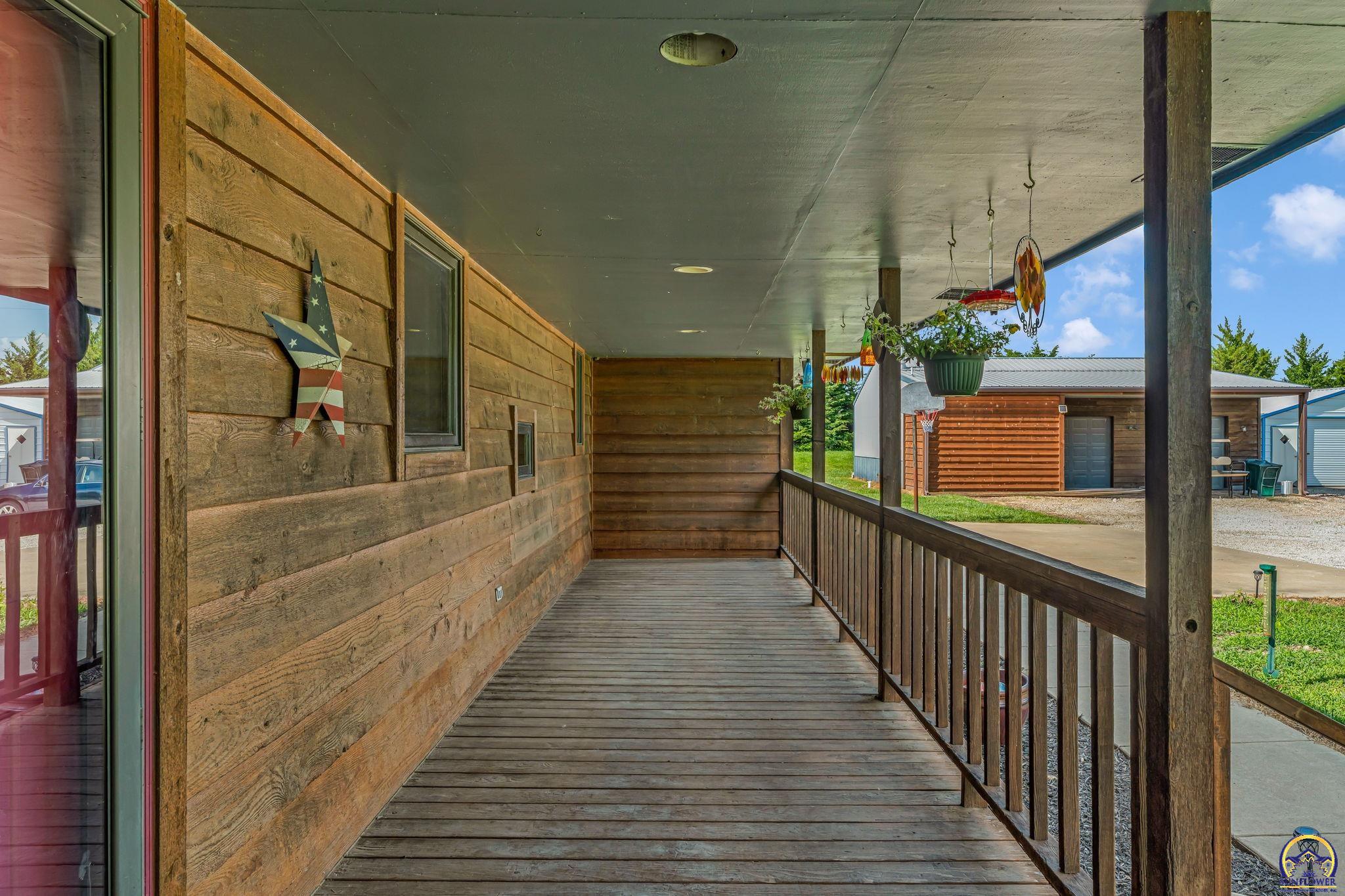 8425 Northeast Marple Road Topeka, KS 66617 - Photo 5 of 46