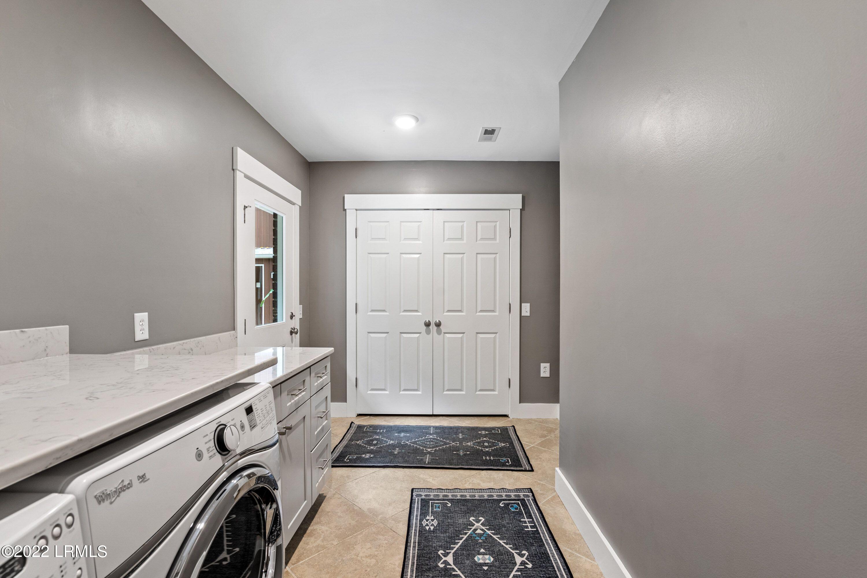7610 Patterson Road Beaufort, SC 29906 - Photo 20 of 43 laundry/panrty