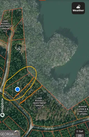 a view of a tennis court