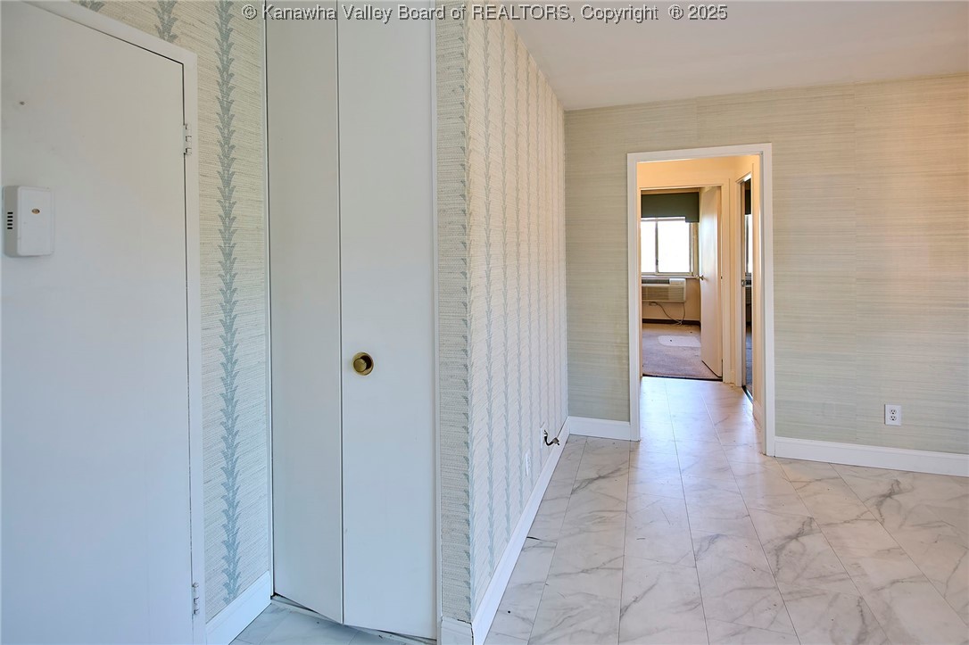 1800 Roundhill Road, Unit 1703 Charleston, WV 25314 - Photo 24 of 37 Gallery Image 24