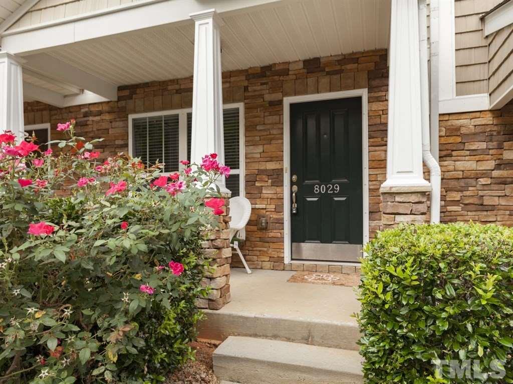 8029 Sunset Branch Court Raleigh, NC 27612 - Photo 2 of 25 Gallery Image 2