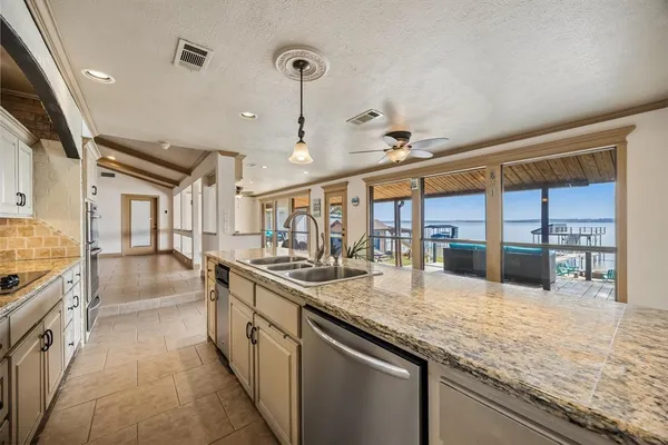 $3,300 | 18409 Shore Drive, Kemp, TX 75143