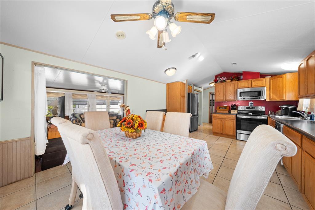 445 Citrus Ridge Drive Davenport, FL 33837 - Photo 13 of 54