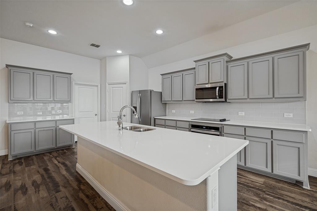 3706 Ranchers Ridge Krum, TX 76249 - Photo 9 of 25 Gallery Image 9