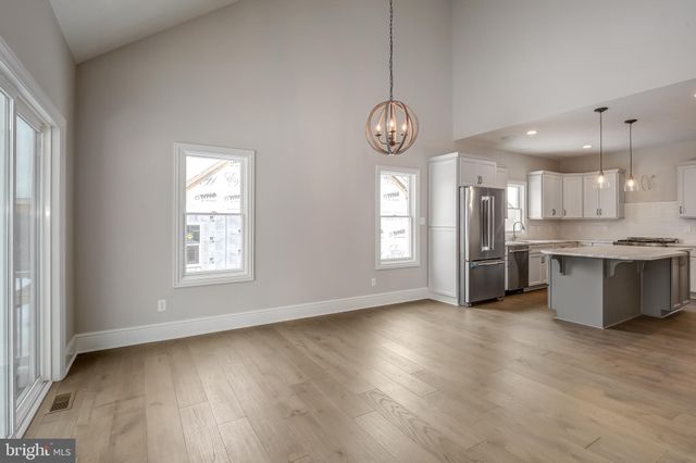 $1,075,900 | 102 Harvey Road, Unit 1P, Wallingford, PA 19086