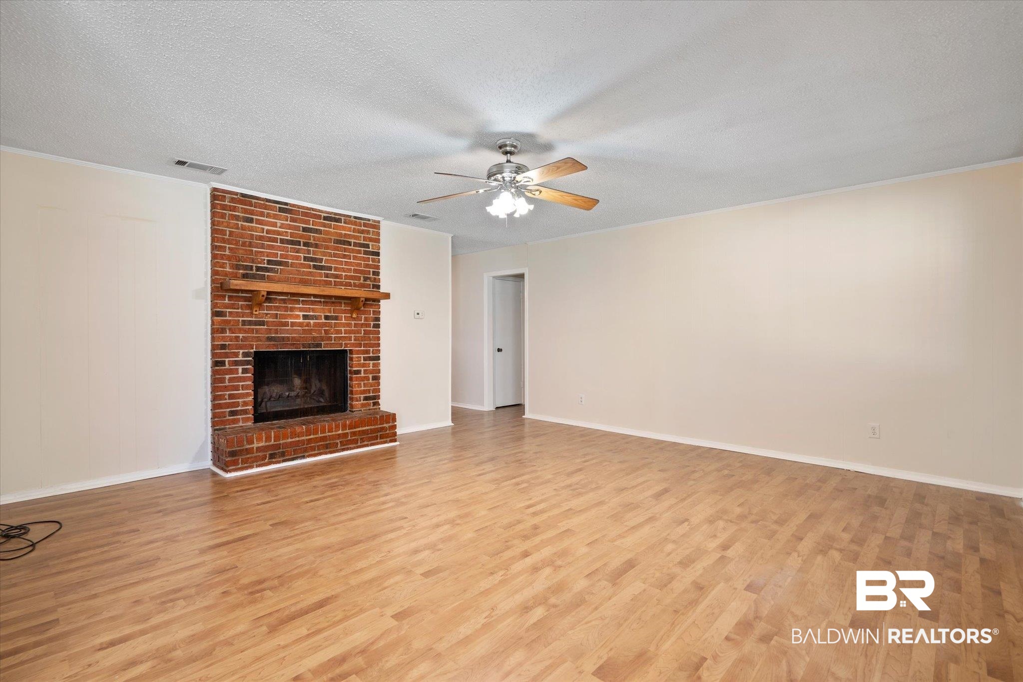 5812 Fern Valley Road Mobile, AL 36609 - Photo 4 of 23