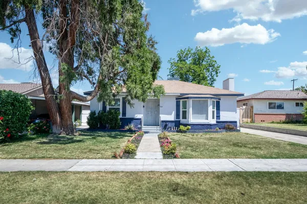 $395,000 | 934 West Terrace Avenue, Fresno, CA 93705